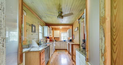 Historic Manor w/ Screened Porch in Elizabeth City