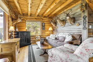 Nhà (2 Bedrooms) | Nội thất