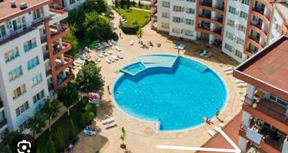 1-room apartment with sea view in Ravda, on the first line of the sea.
