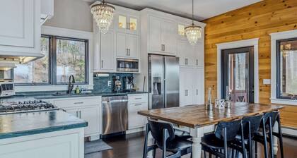 Mountain Escape, Firepit, Views - Fox Lane Retreat