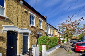 Apartment | 3 bedrooms, Internet