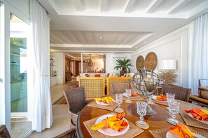 Deluxe House, Private Pool | Dining room - Bz91 Centro 600m Rua das Pedras piscina (Buzios)