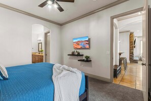 3 bedrooms, iron/ironing board, travel cot, WiFi