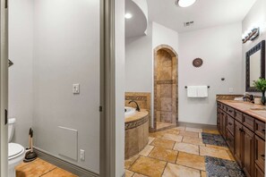 Bruser, hårtørrer, håndklæder