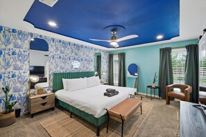 4 bedrooms, desk, iron/ironing board, WiFi - Country Living x Backyard Pool Oasis (4-BD/2-BA) (Keller)