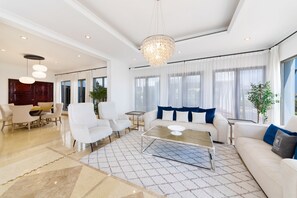 Living area - Beachfront Signature Villa - Mint Stay  (Dubai)