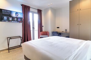 Superior-Doppelzimmer, Stadtblick | Hochwertige Bettwaren, Daunenbettdecken, Pillowtop-Betten, Minibar