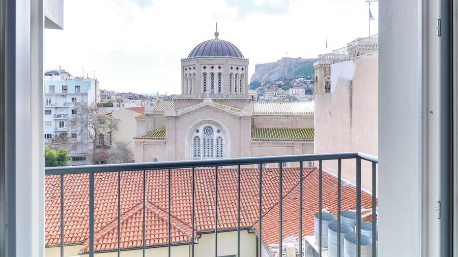 ABOV Acropolis