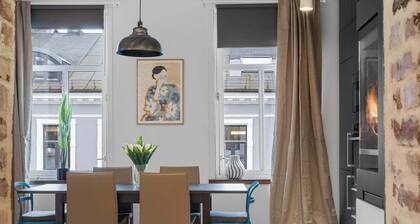 Stylish Apartment - Fireplace & Fully Equipped