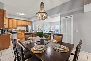 Dining - Welcome to San Remo 304, Beachfront (Redington Shores)