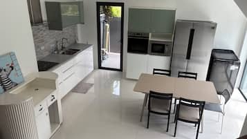 Townhouse, 2 kamar tidur, dapur | Dapur pribadi