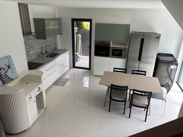 Townhome, 2 Bedrooms, Kitchen | Private kitchen