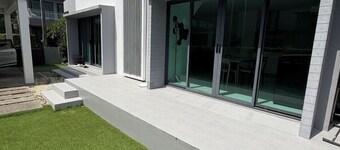 East BangtaoVille Townhouse