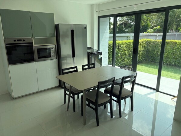 Townhome, 2 Bedrooms, Kitchen | Private kitchen
