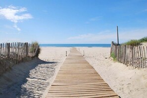 Beach - Studio 32 m², quiet and air-conditioned, ideal for discovering Montpellier and its region. (MONTPELLIER)