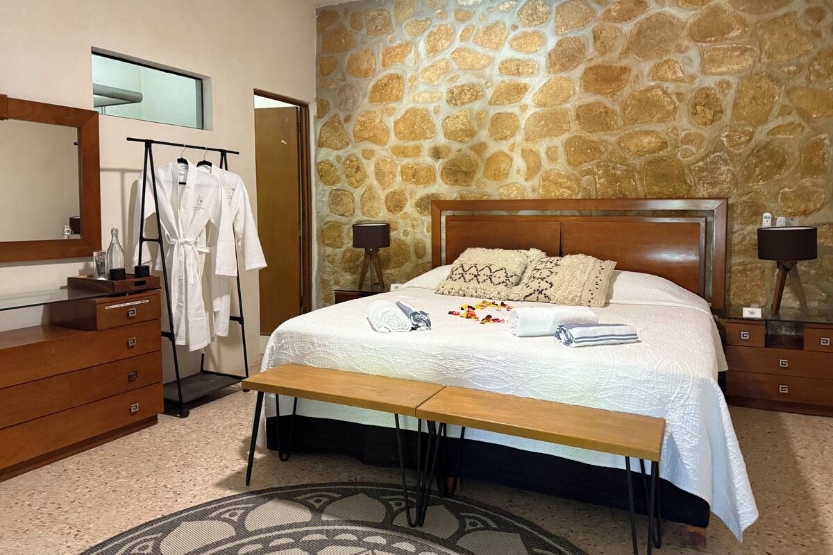 Luxury Double Room | Bed sheets
