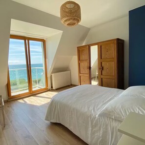 4 slaapkamers, een strijkplank/strijkijzer, wifi, beddengoed