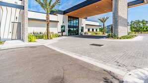 Exterior - Stylish Home,Themed Rooms, Pvt Pool, BBQ, Resort Amenities – Internacional Drive (Orlando)
