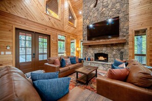 Smart-TV, Kamin, Tischfußball