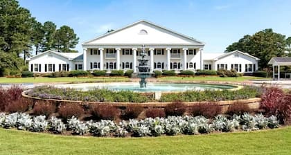 Relax, Beach, Golf, Shop, Repeat 2 Bedroom Resort