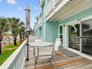 Apartment, 3 Schlafzimmer | Speisen im Freien