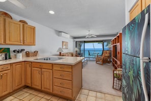 Condo, 1 Bedroom | Private kitchen | Fridge, oven, stovetop, coffee/tea maker