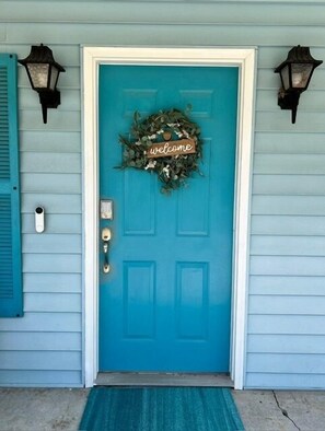 House, 3 Bedrooms | Exterior detail - 604 Wedgewood 3 Bedroom Home (North Myrtle Beach)