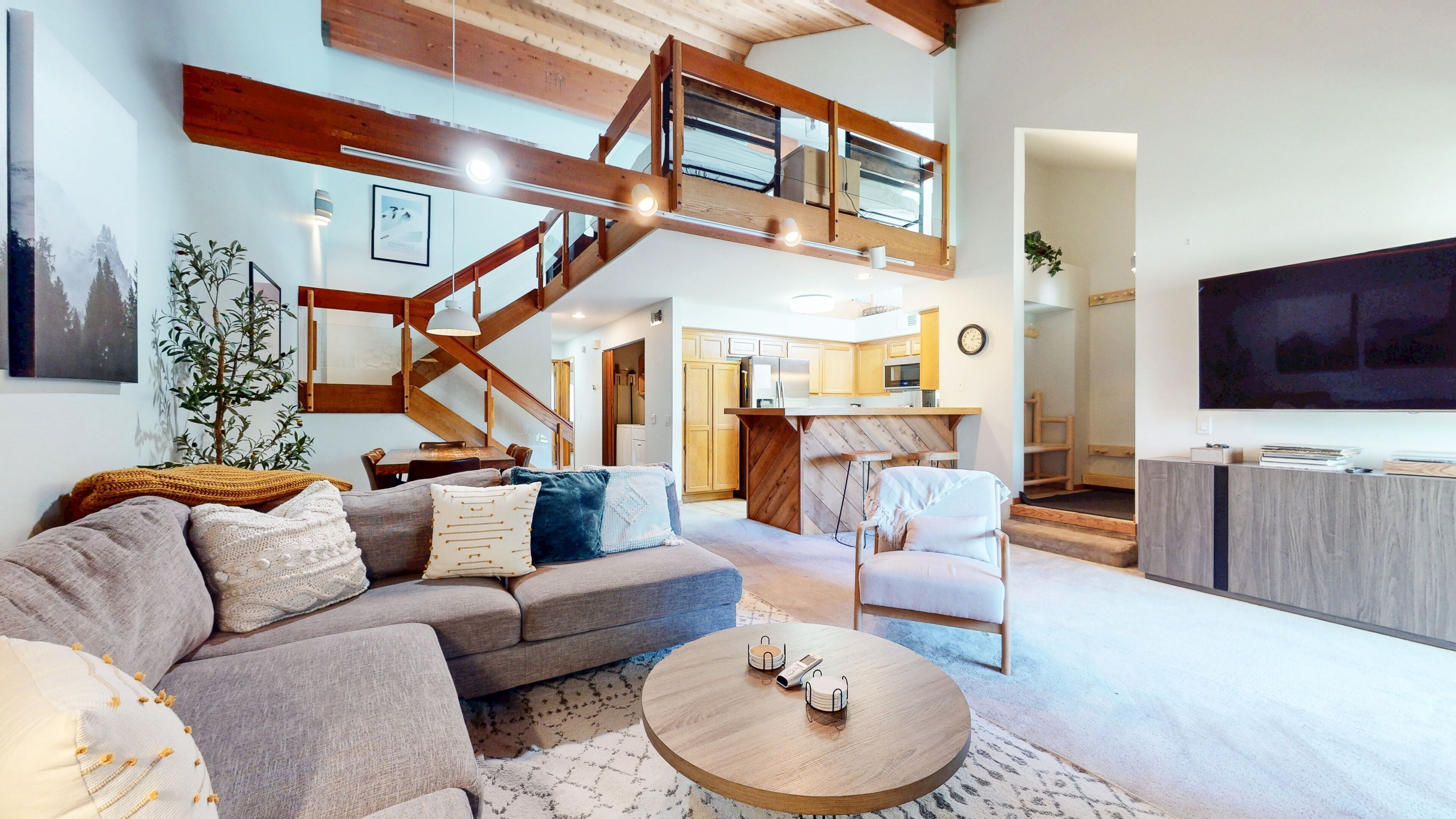 Condo, 3 Bedrooms | Living area | Smart TV