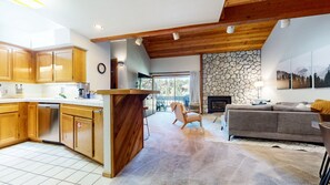 Condo, 3 Bedrooms | Interior