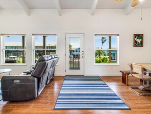 House, 4 Bedrooms | Living area - Bon Bini 4 Bedroom Home (Rockport)