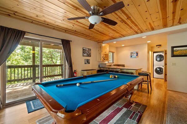 Games room - Fisherman’s Retreat – Family Cabin Rental in Mi-Wuk Near Pinecrest Lake (Cold Springs)