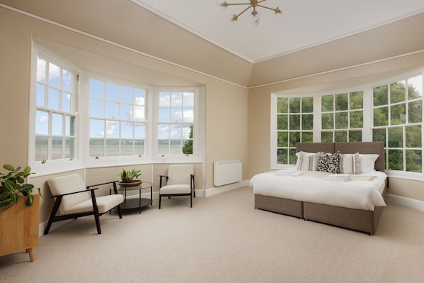 Luksushus, 5 soverom, delvis havutsikt | Wi-fi (inkludert)