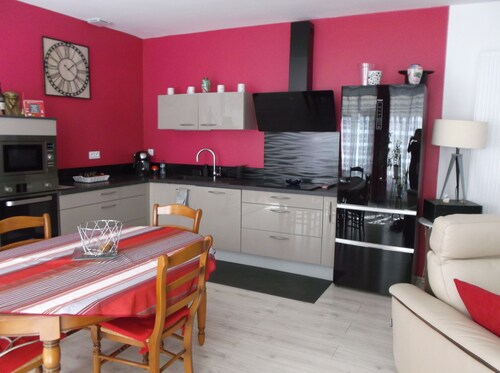 2 guest rooms in the heart of the village