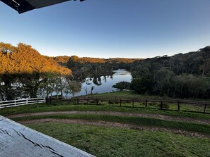 Suite Deluxe, salle de bains privée, vue lac