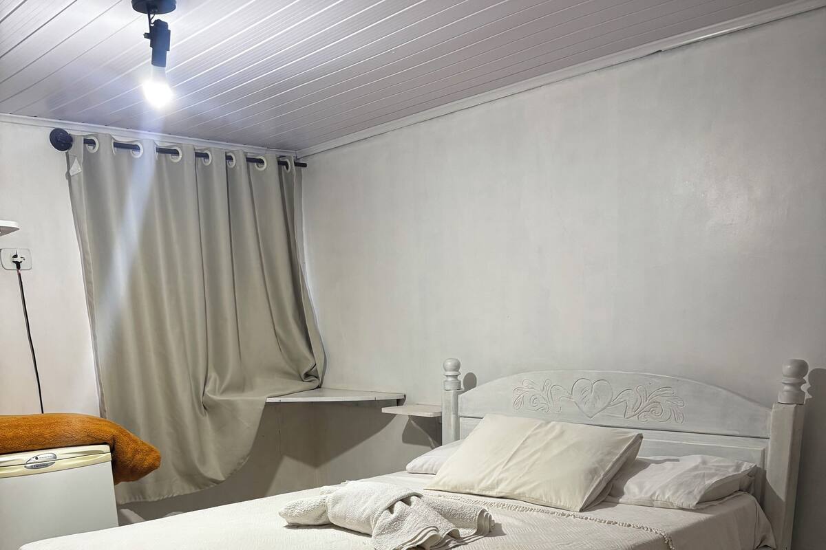 Standaard suite, privébadkamer, uitzicht op tuin | 1 slaapkamer, gratis babybedden, gratis wifi, beddengoed