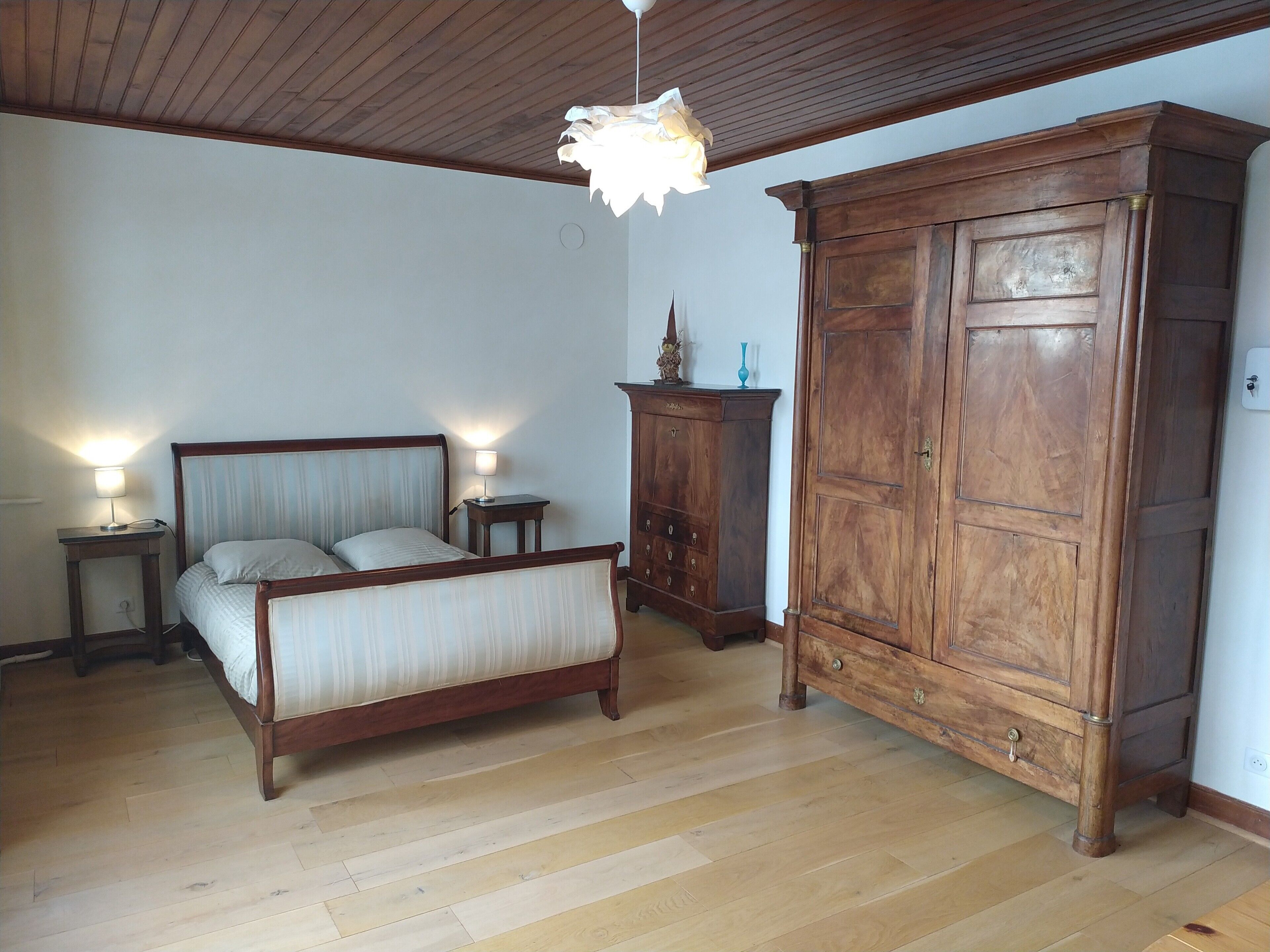 5 Schlafzimmer, Bügeleisen/Bügelbrett, WLAN, Bettwäsche