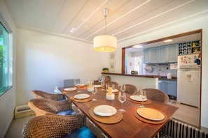 Dining room - Bz92 Casa 600m Rua das Pedras 4 suítes (Buzios)