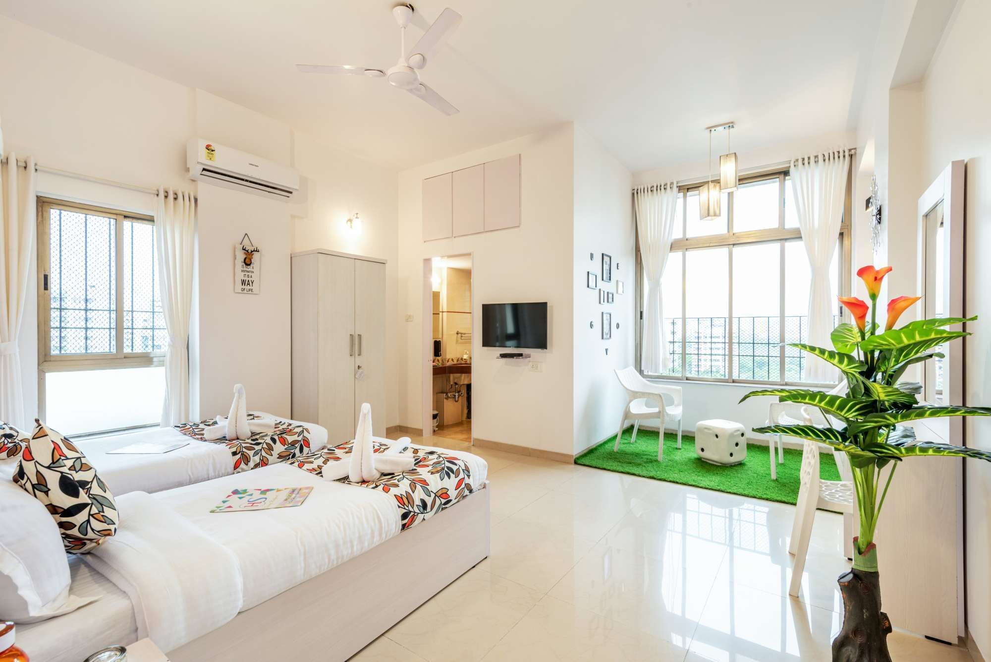 4 bedrooms, desk, iron/ironing board, WiFi