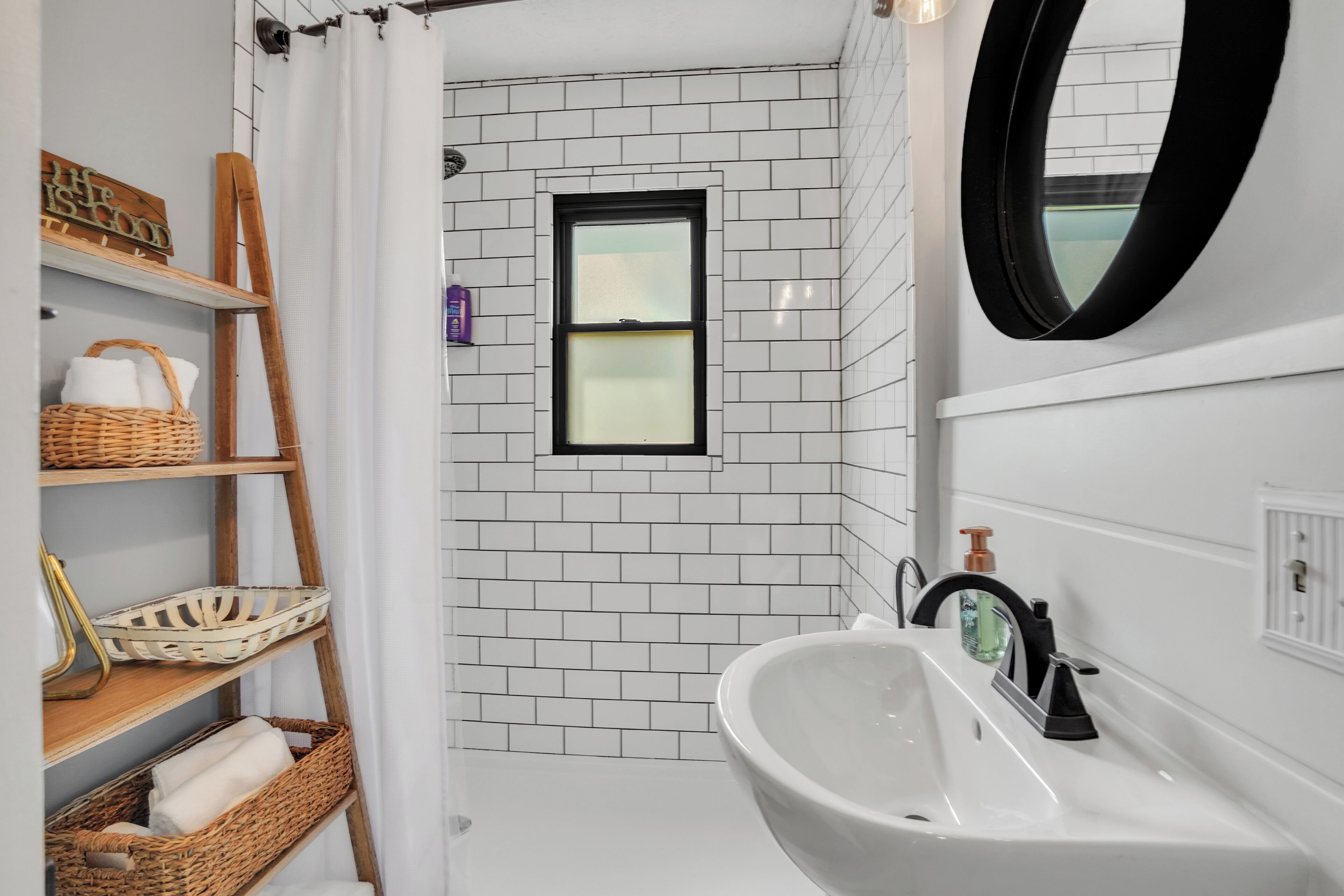 Shower, towels, soap, toilet paper