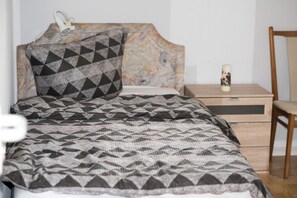 1 bedroom, free WiFi, bed sheets