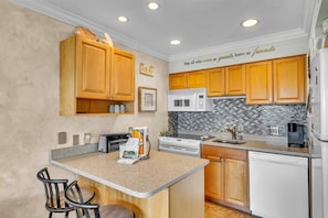 Fridge, microwave, stovetop, dishwasher
