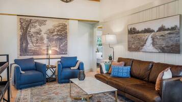 Smart TV, table tennis