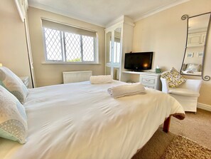 2 Schlafzimmer, Bügeleisen/Bügelbrett, WLAN, Bettwäsche