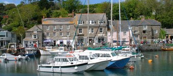 Single level Holiday Home within yards of the Camel Estuary, parking and garden