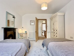 3 Schlafzimmer, Bügeleisen/Bügelbrett, WLAN, Bettwäsche