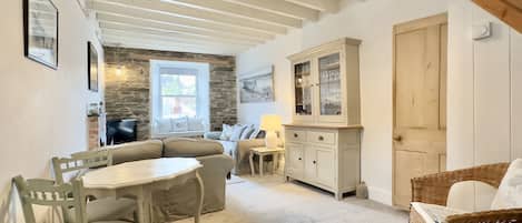 Fireplace, DVD player