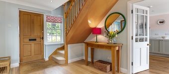 Trenaton, large 2 storey home with parking and Estuary views in Padstow