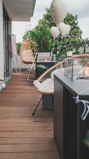 Suite Junior, vue cour intérieure | 1 chambre, Wi-Fi gratuit