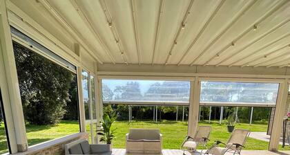 Artemide Resort, villa al mare con vasca idromassaggio