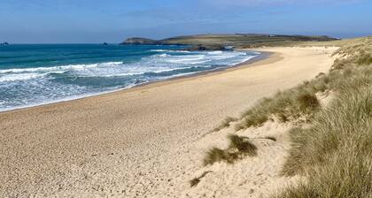 4 bedroom Holiday Home in St Merryn Village - closest beach is Treyarnon Bay